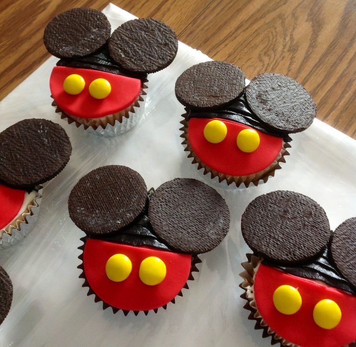 Mickey Mouse And Mice Cupcakes