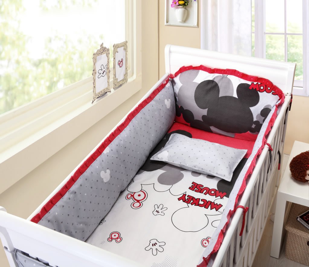 Red And Black Minnie Mouse Toddler Bedding