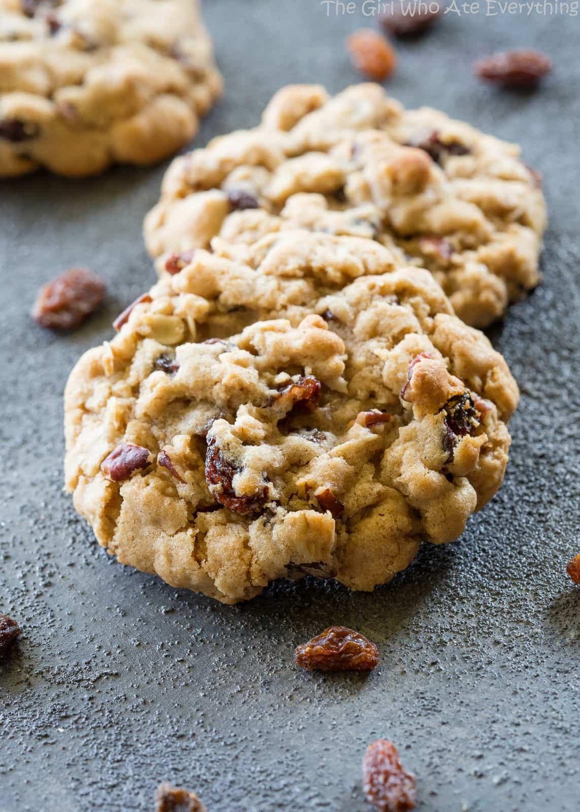 Chewy Oatmeal Raisin Cookie