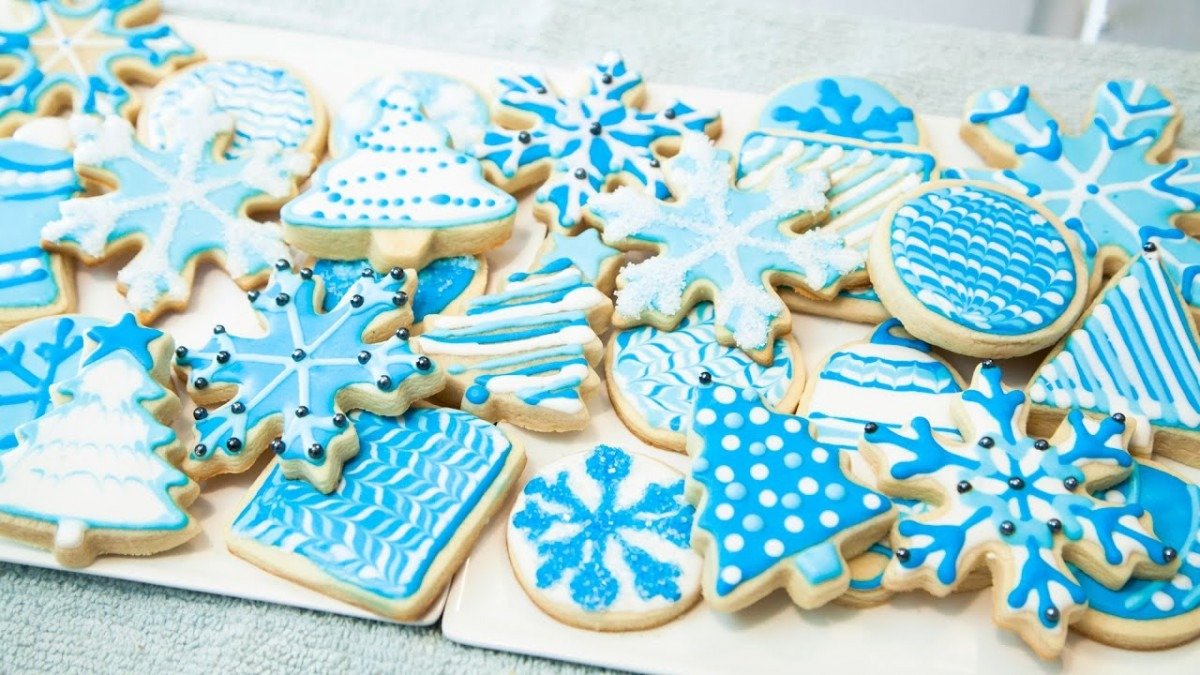 How To Decorate Cookies With Royal Icing, For Beginners (the