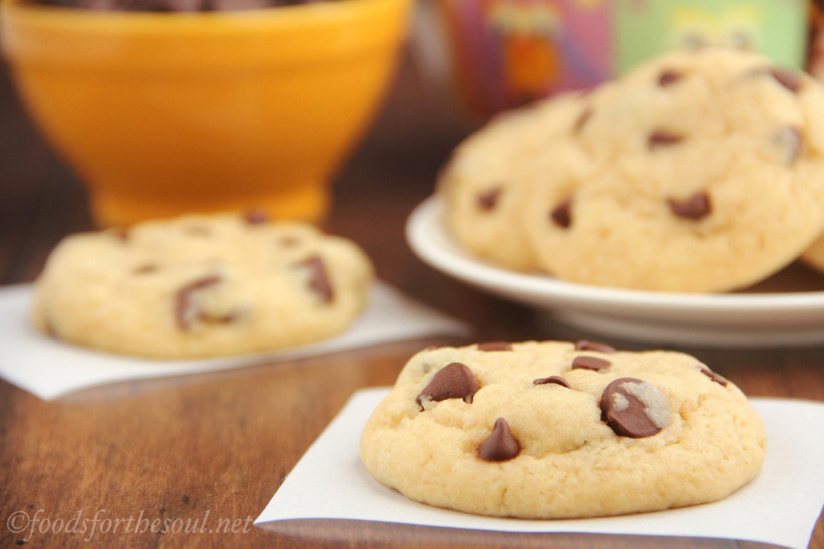 The Ultimate Healthy Soft & Chewy Chocolate Chip Cookies {recipe