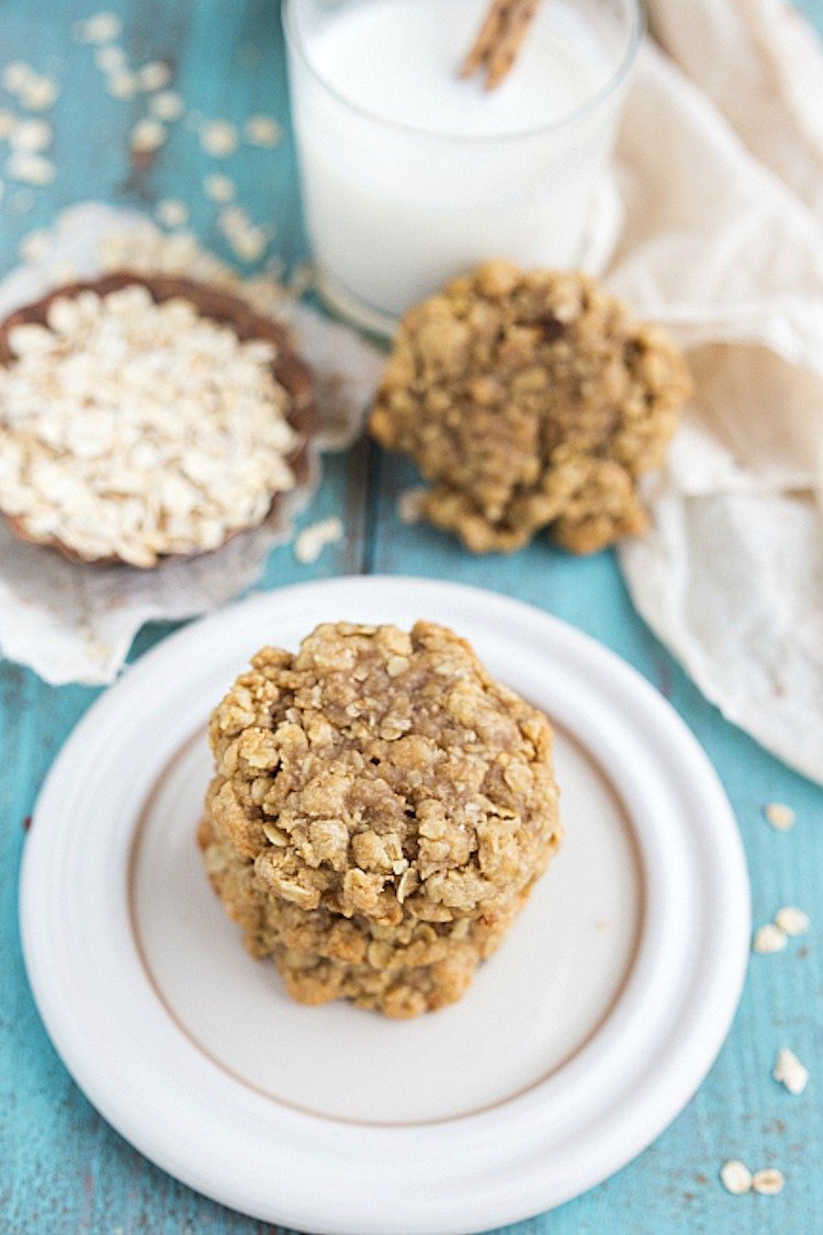 Healthy Peanut Butter Oatmeal Cookies (gluten