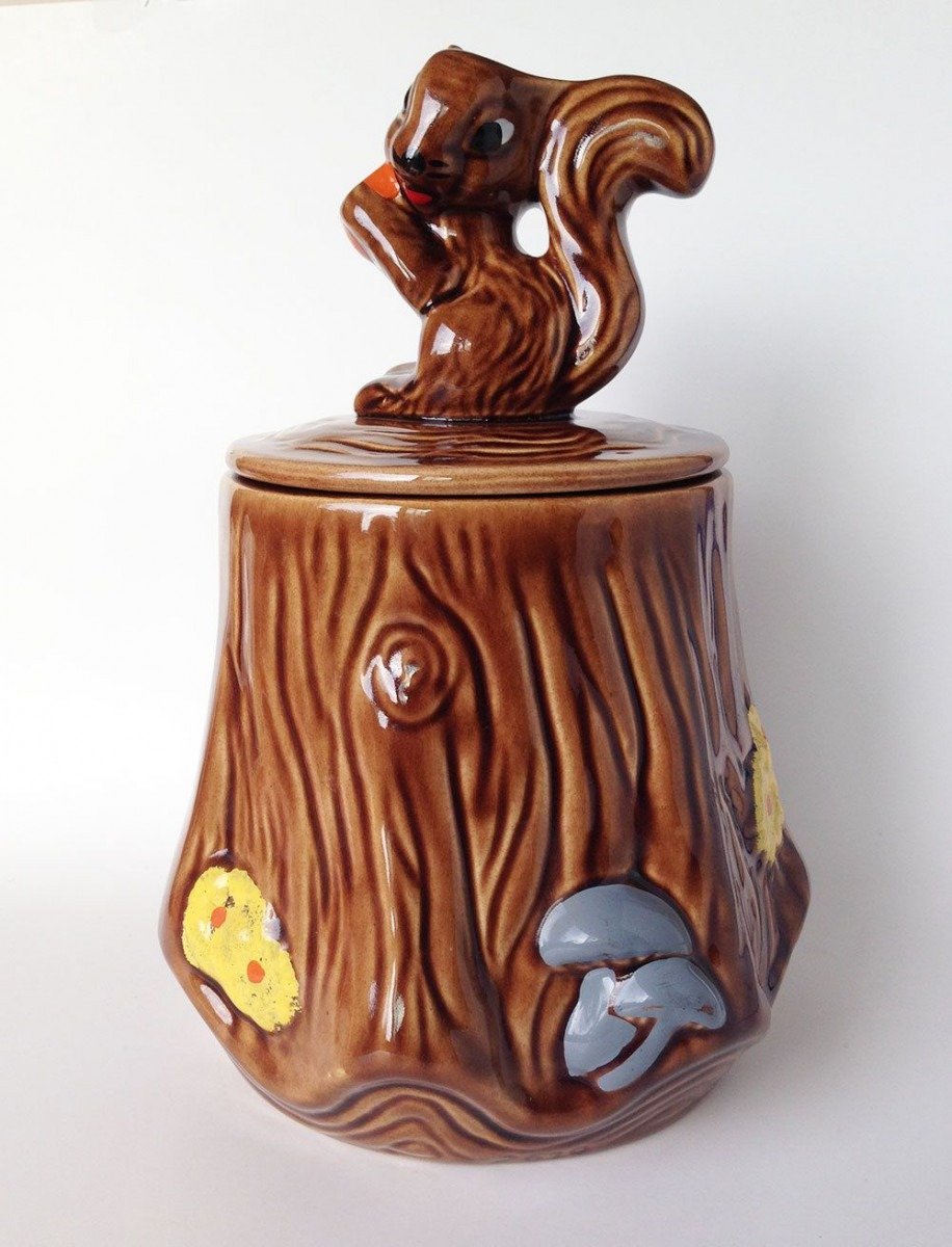 Vintage Squirrel Cookie Jar, Ceramic Kitchen Animal Decor, Storage