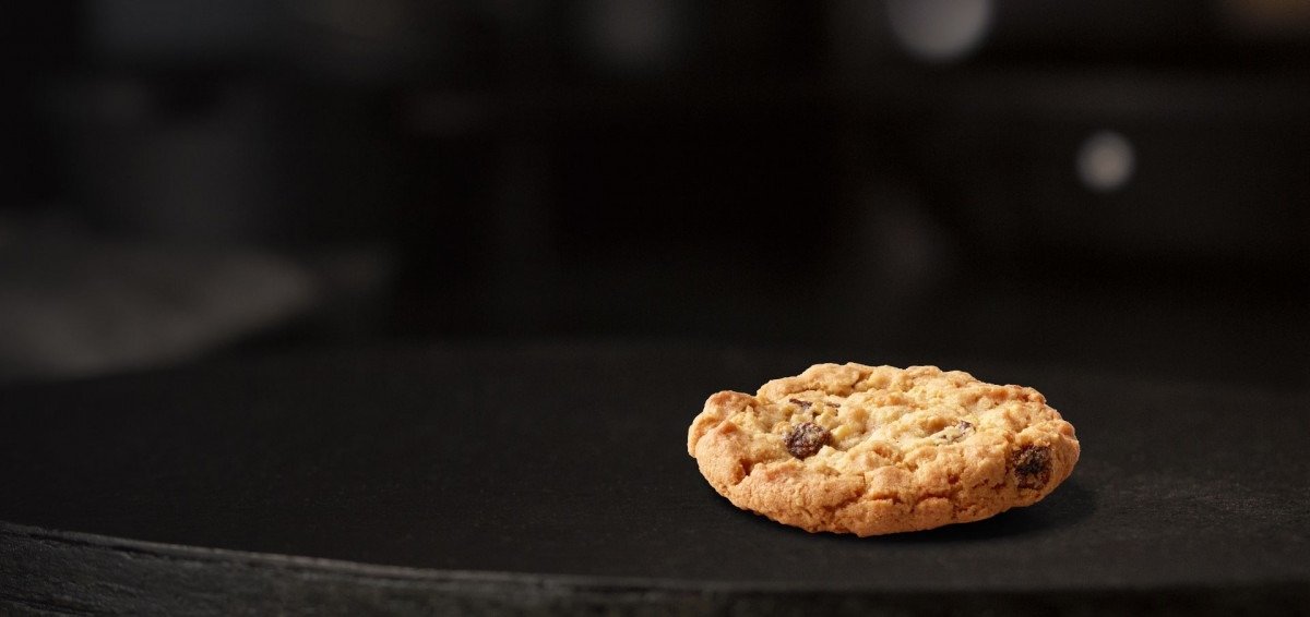 Soft Baked, Chewy Oatmeal Raisin Cookies