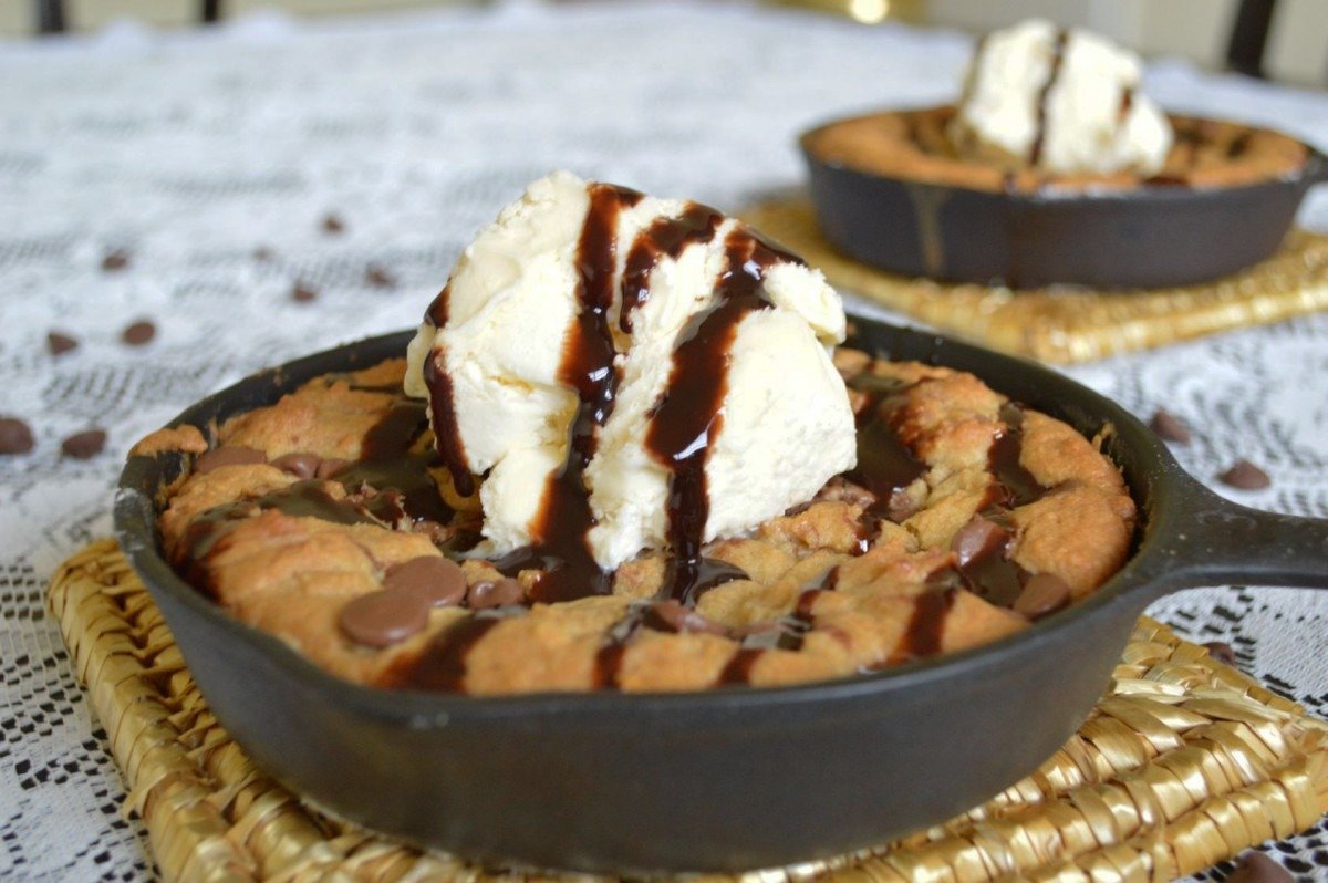 Cast Iron Skillet Chocolate Chip Cookie