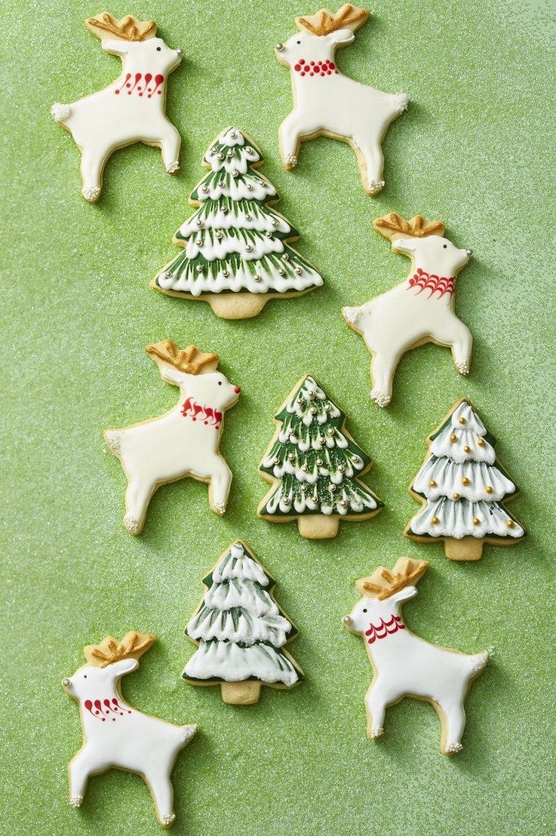 75 Easy Christmas Cookies