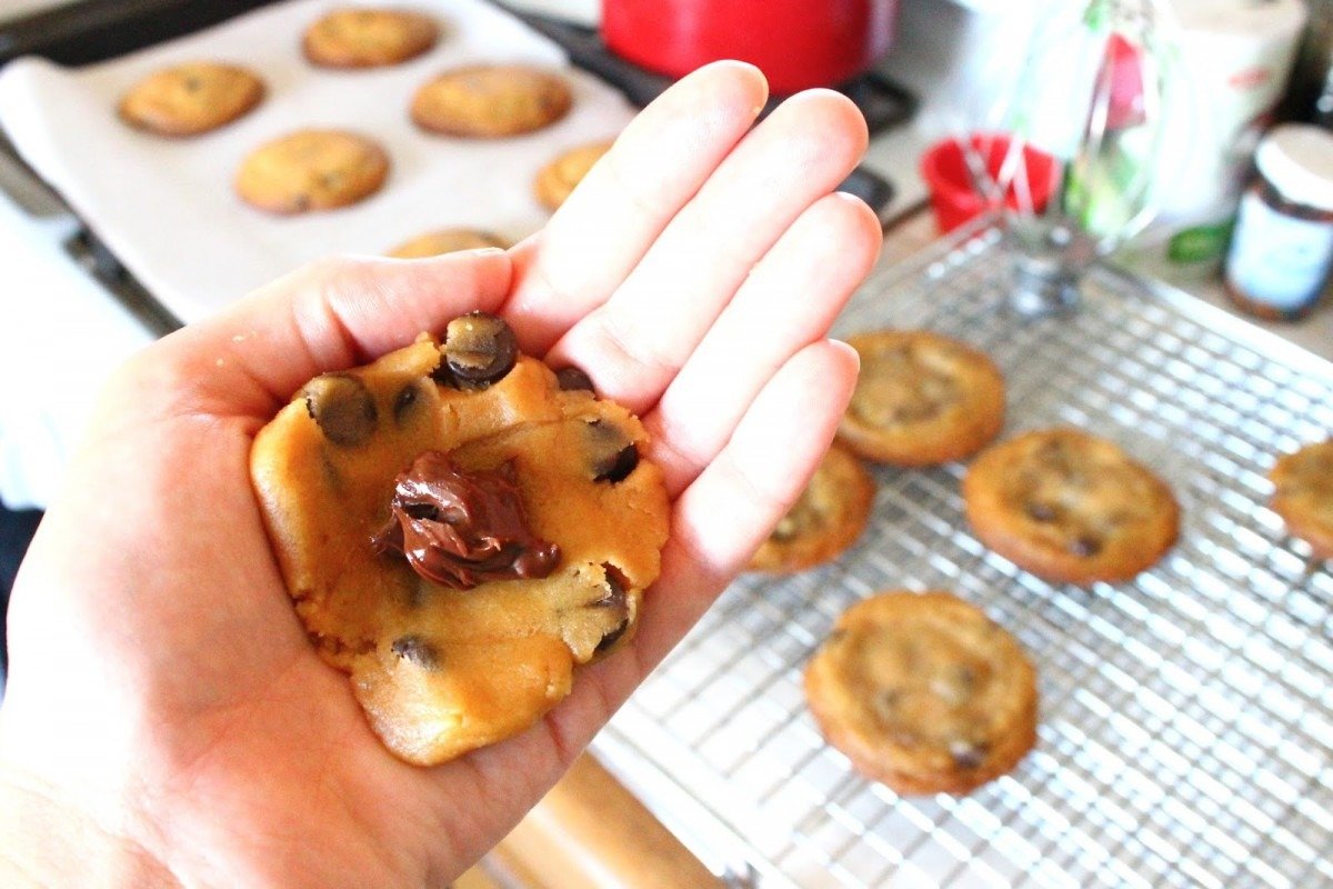 Nutella Stuffed Brown Butter Chocolate Chip Cookies