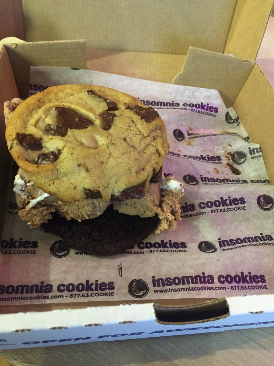 Dj Scoop On Twitter   Love It Cookiewich (@ Insomnia Cookies In