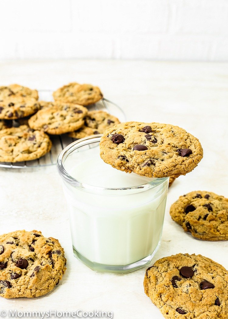 The Best Eggless Chocolate Chip Cookies