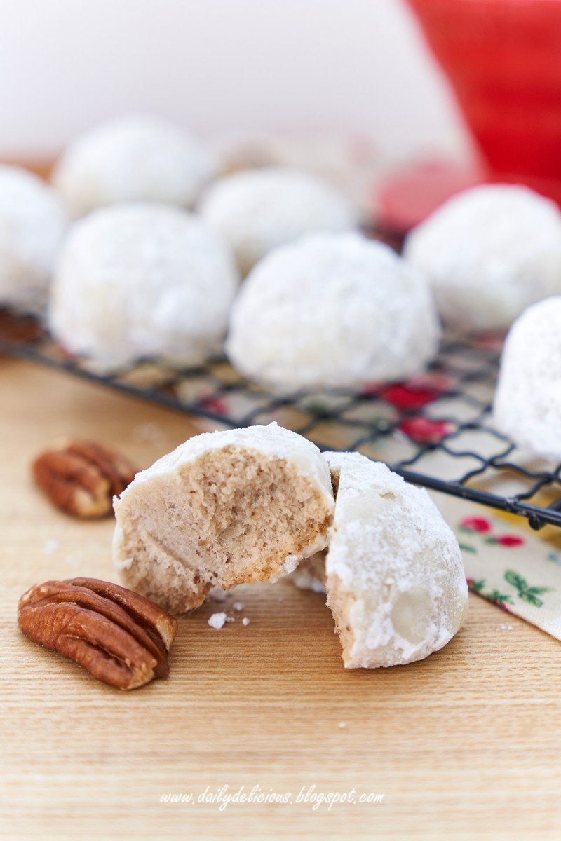 Dailydelicious  Pecan Snowball Cookies